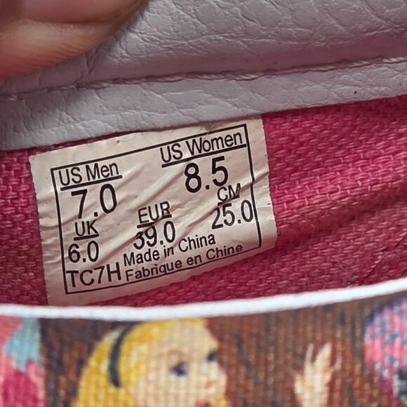 Vans x Disney Alice in Wonderland Womens Size 8.5 Slip On Shoes Cute Casual - Picture 7 of 13